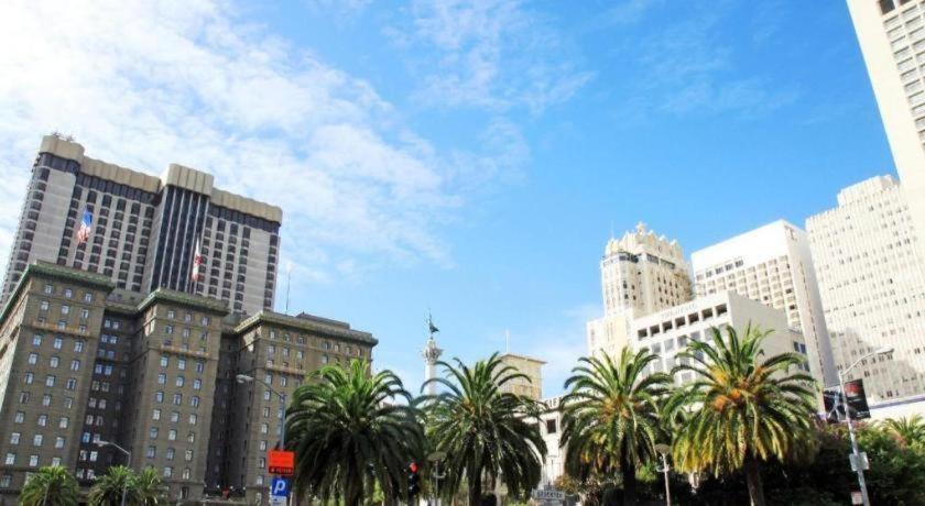 Desmond Hotel 2*