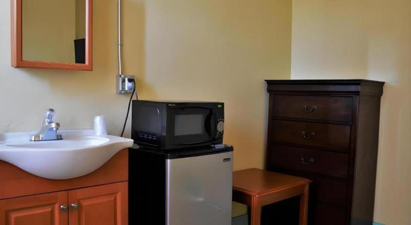 Desmond Hotel 2*